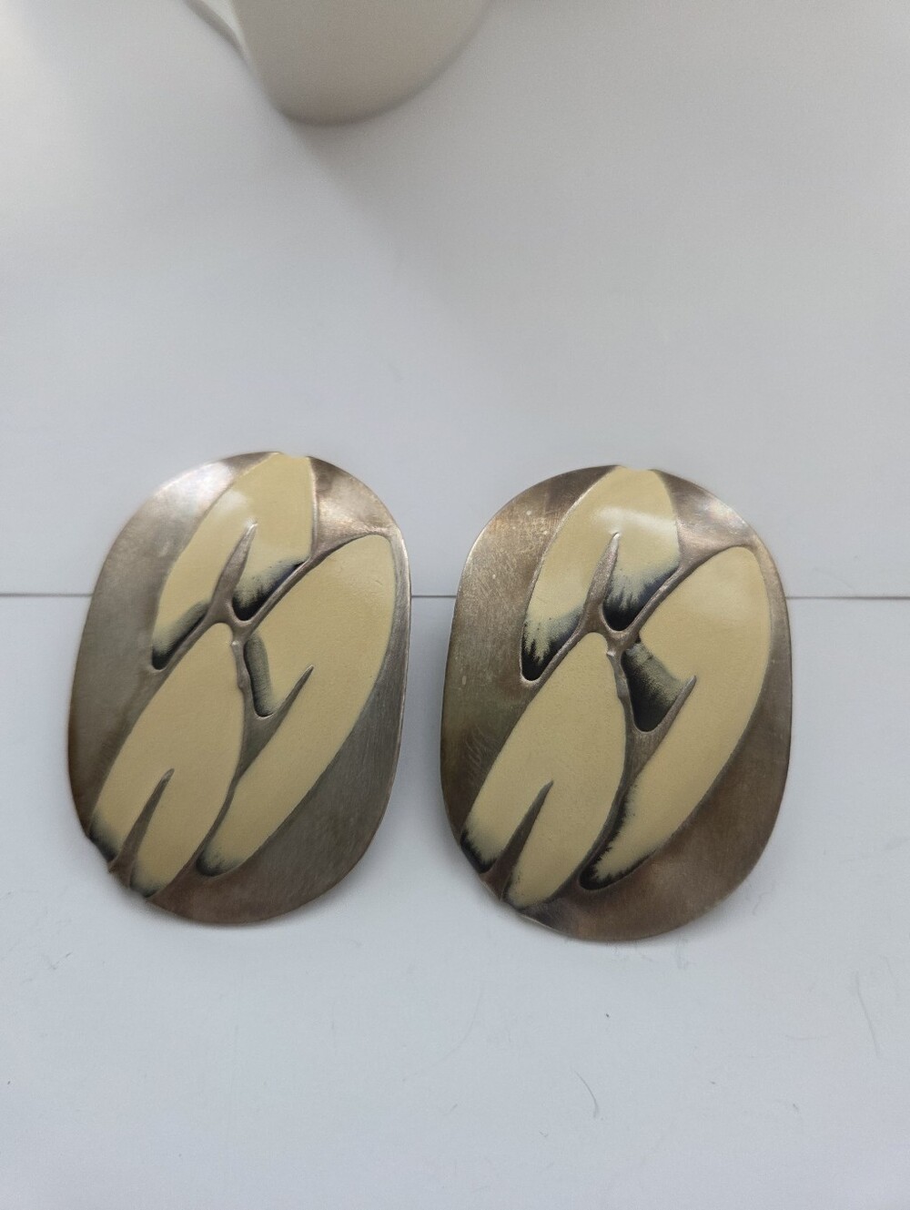 vtg 80s berebi large oversized oval metal enameled door knocker pierced earrings